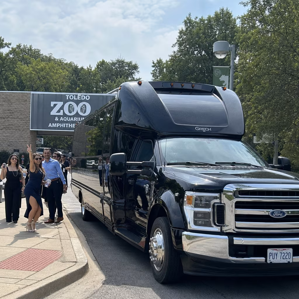 Rent a Bus to Toledo Zoo & Amphitheatre