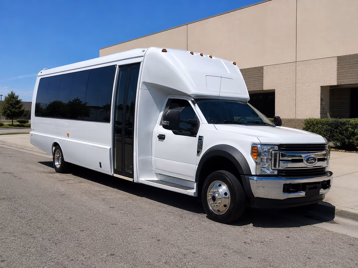 Toledo Airport Shuttle & Transportation party bus exterior