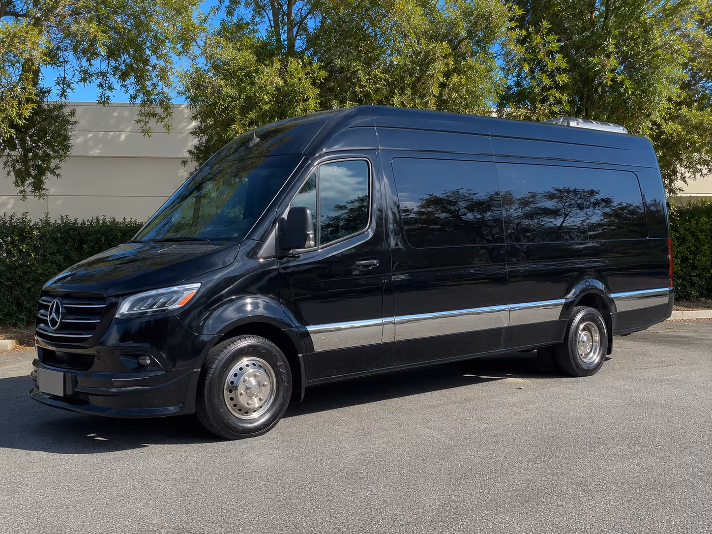 Toledo Airport Shuttle & Transportation party bus exterior