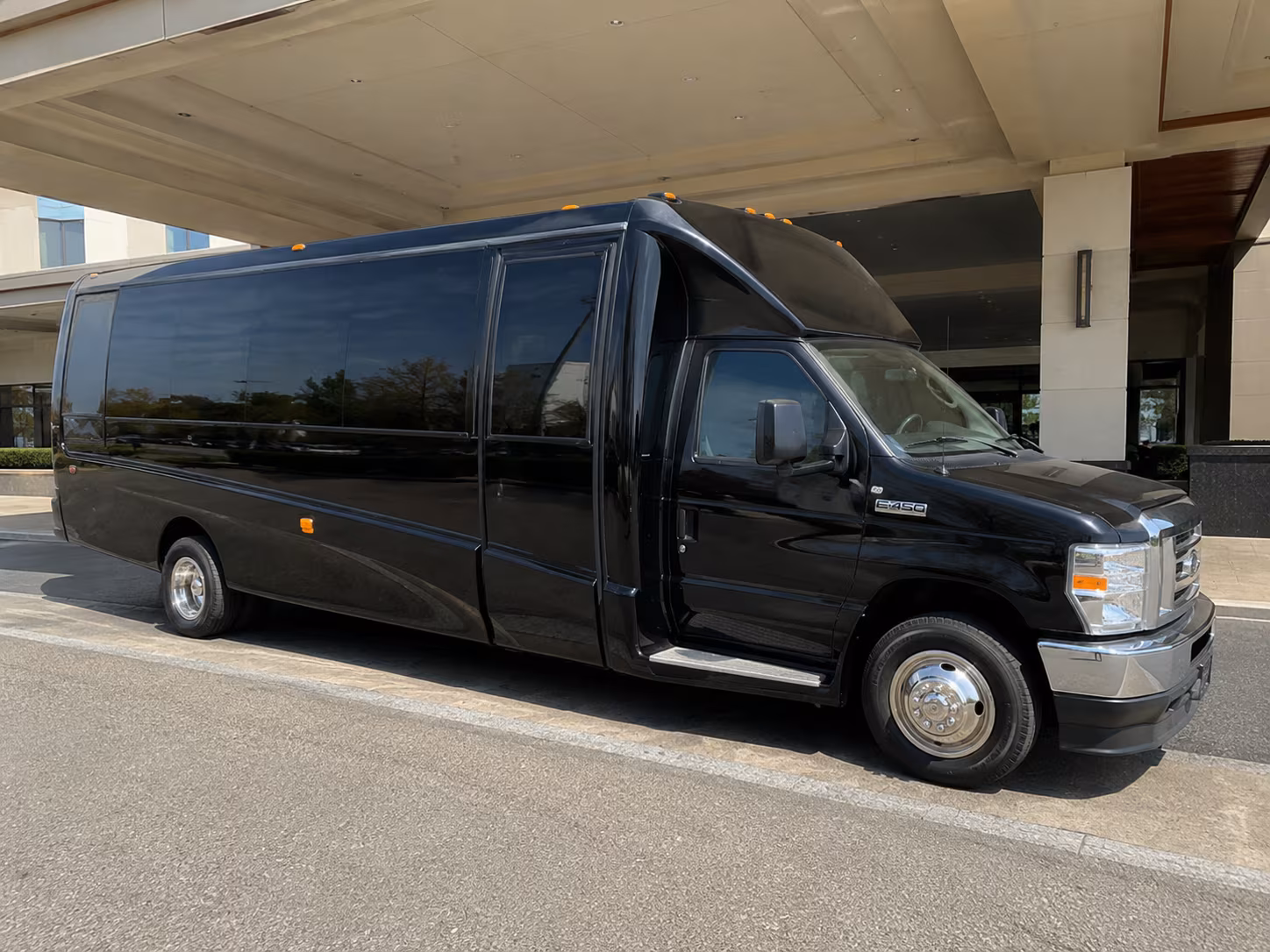 Toledo Birthday, Sweet 16, & Quinceañera Transportation party bus interior