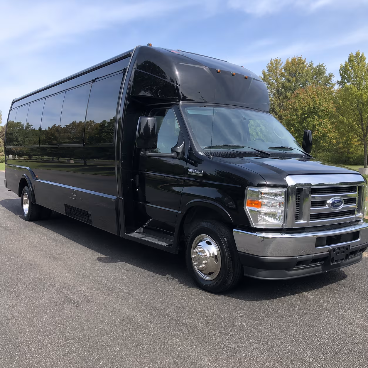 Toledo Winery Tour & Pub Crawl Transportation party bus exterior